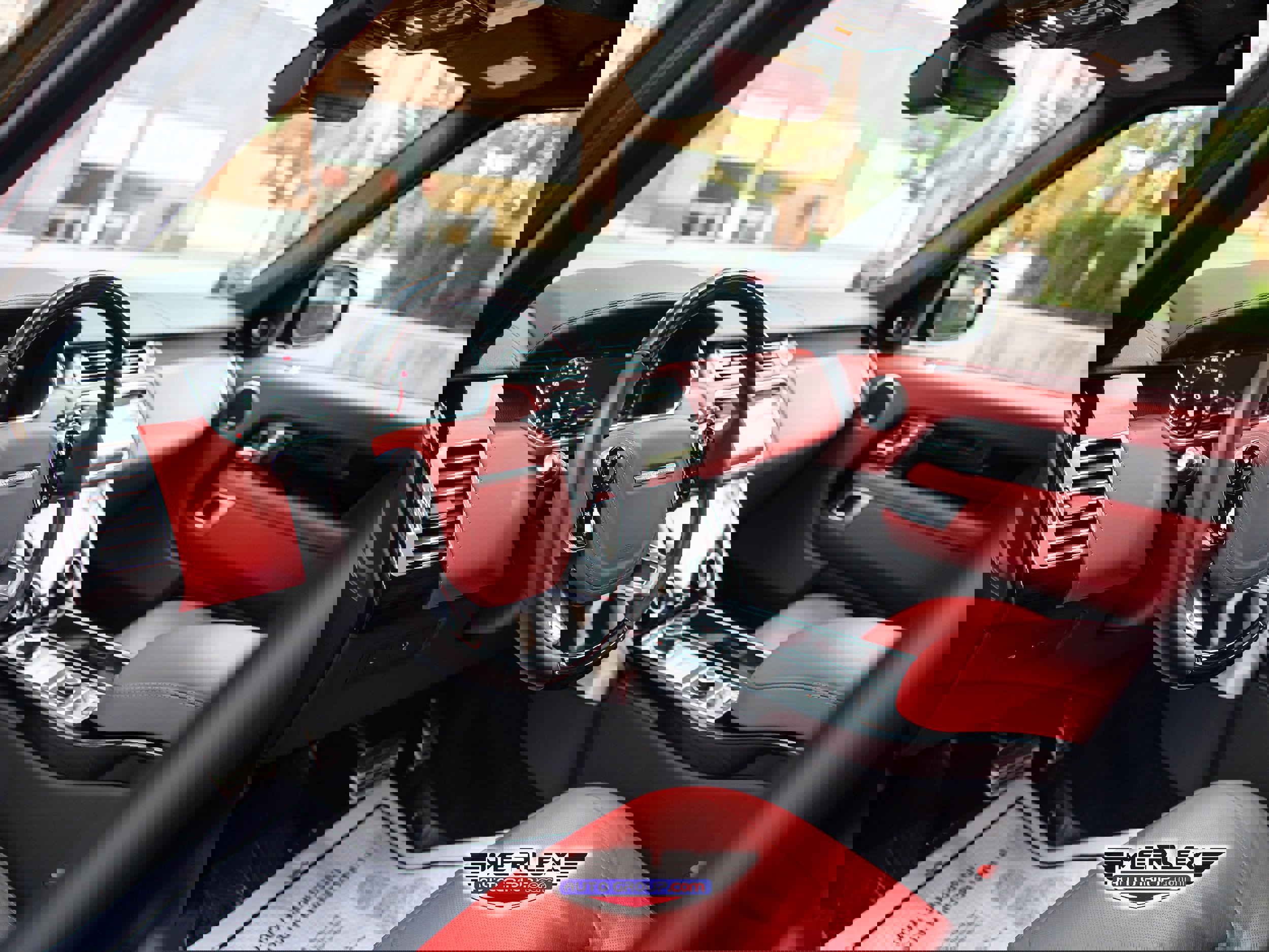 Used 2020 Land Rover Range Rover Autobiography image 13