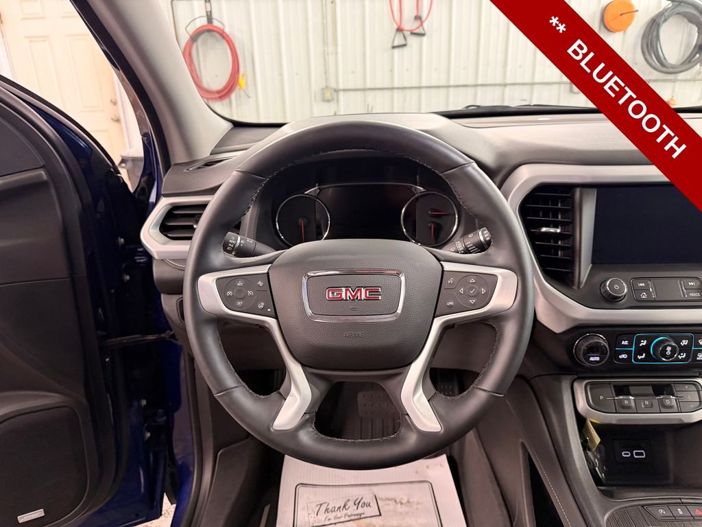 Used 2023 GMC Acadia SLT w/ Technology Package image 17