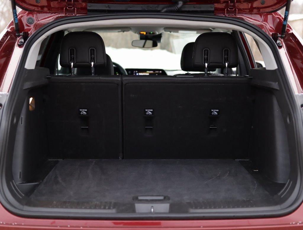 Used 2025 Chevrolet Trax LT w/ LT Convenience Package image 24