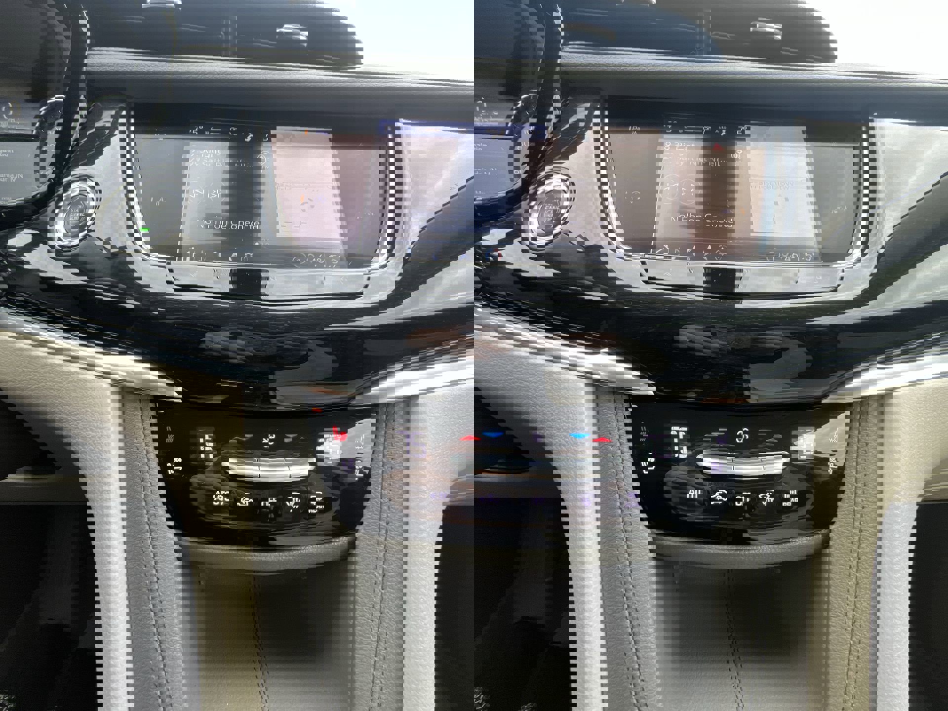 Certified 2020 Cadillac XT6 Premium Luxury image 11