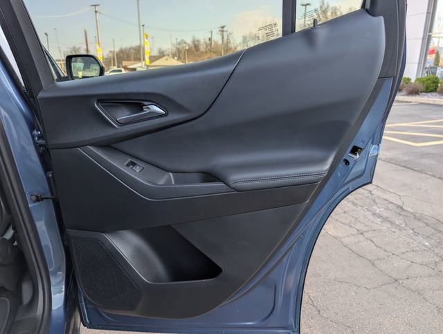 Used 2025 Chevrolet Equinox LT w/ Midnight Edition image 18