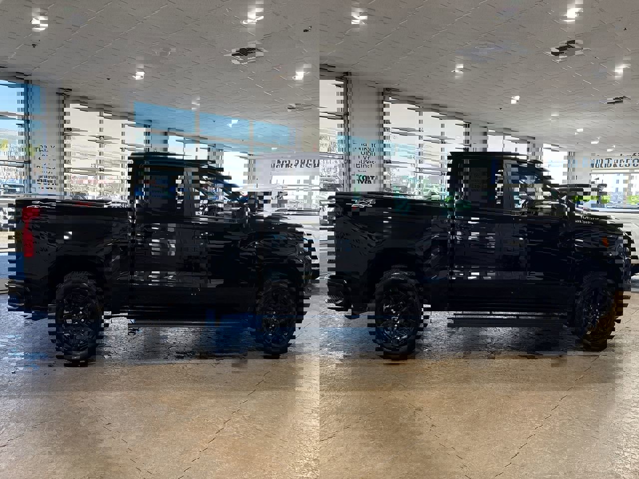 Used 2023 Chevrolet Silverado 1500 RST w/ Protection Package image 3