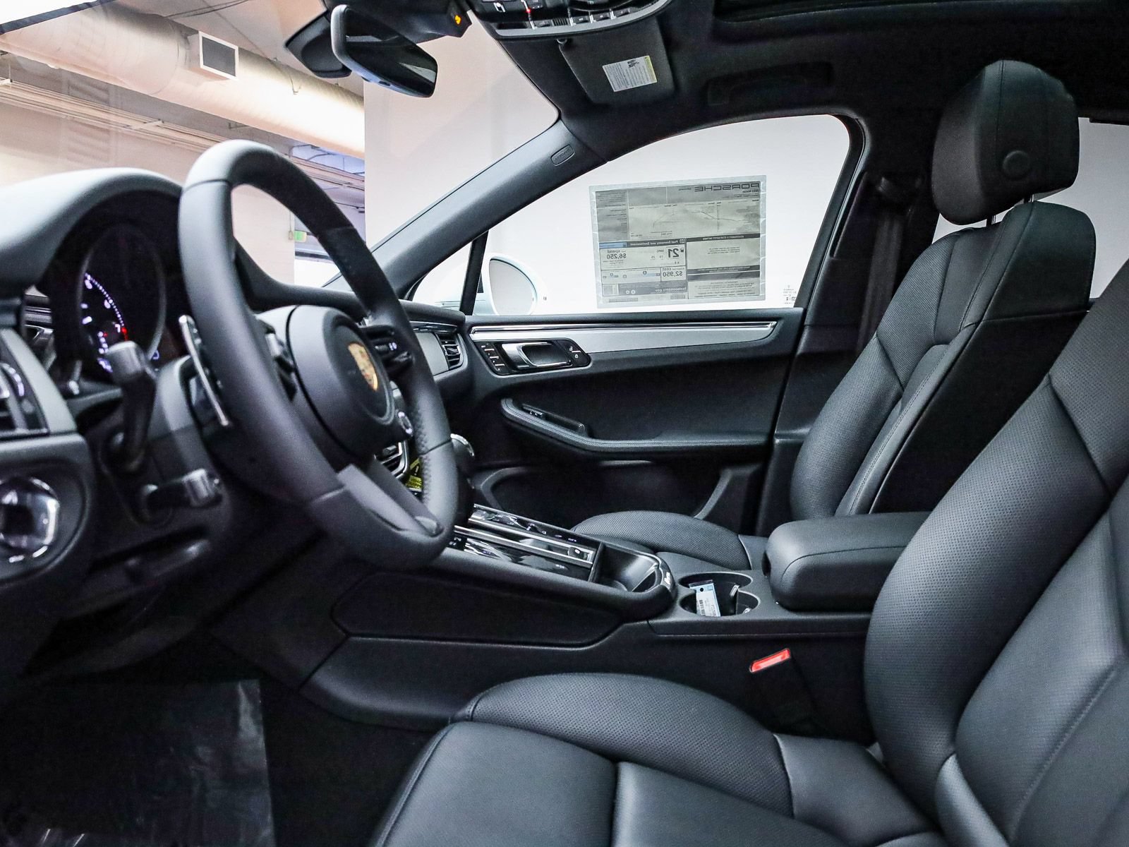 Certified 2026 Porsche Macan AWD/4WD image 22