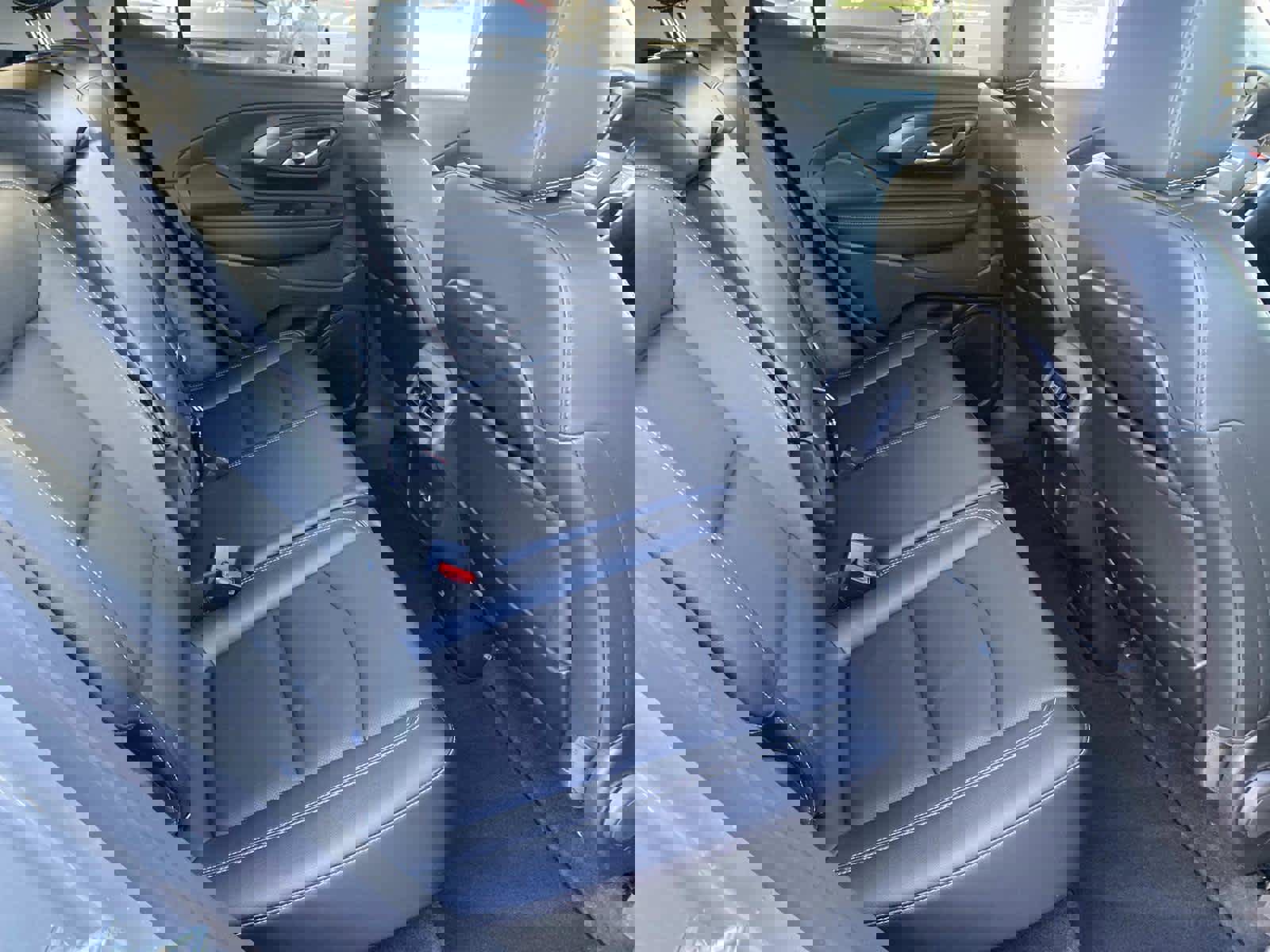 Used 2024 GMC Terrain SLT image 25