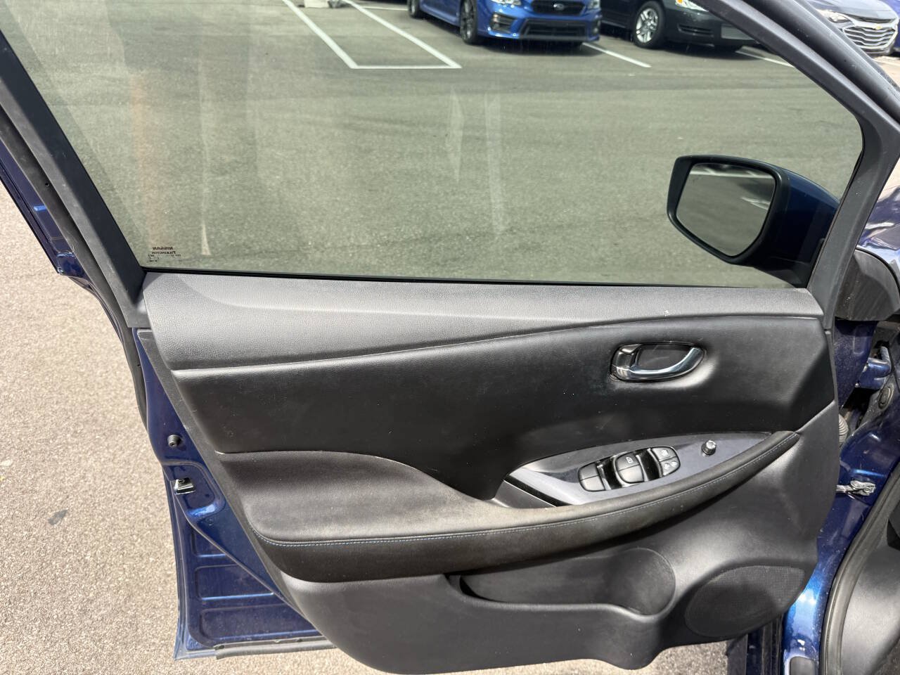 Used 2020 Nissan Leaf SV FWD image 19