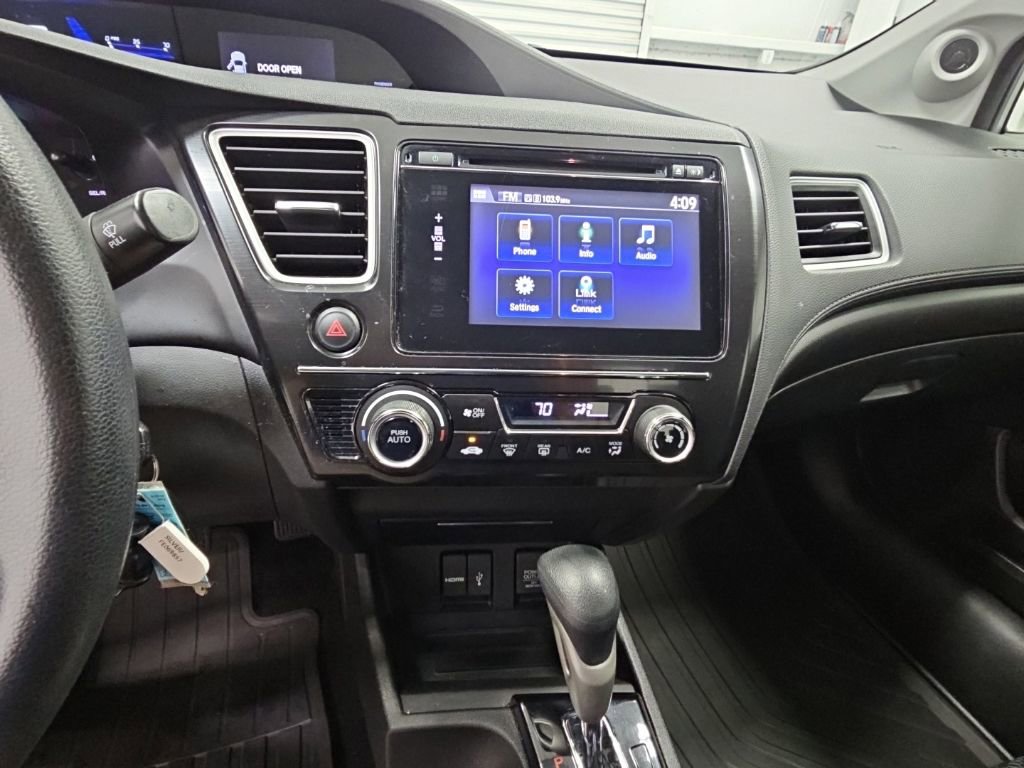 Used 2015 Honda Civic SE image 11