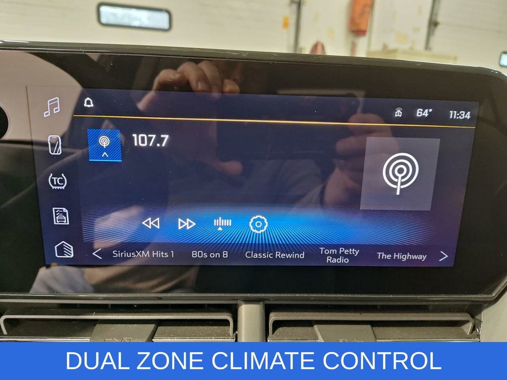 Used 2024 Chevrolet Trax ACTIV w/ Sunroof Package image 26