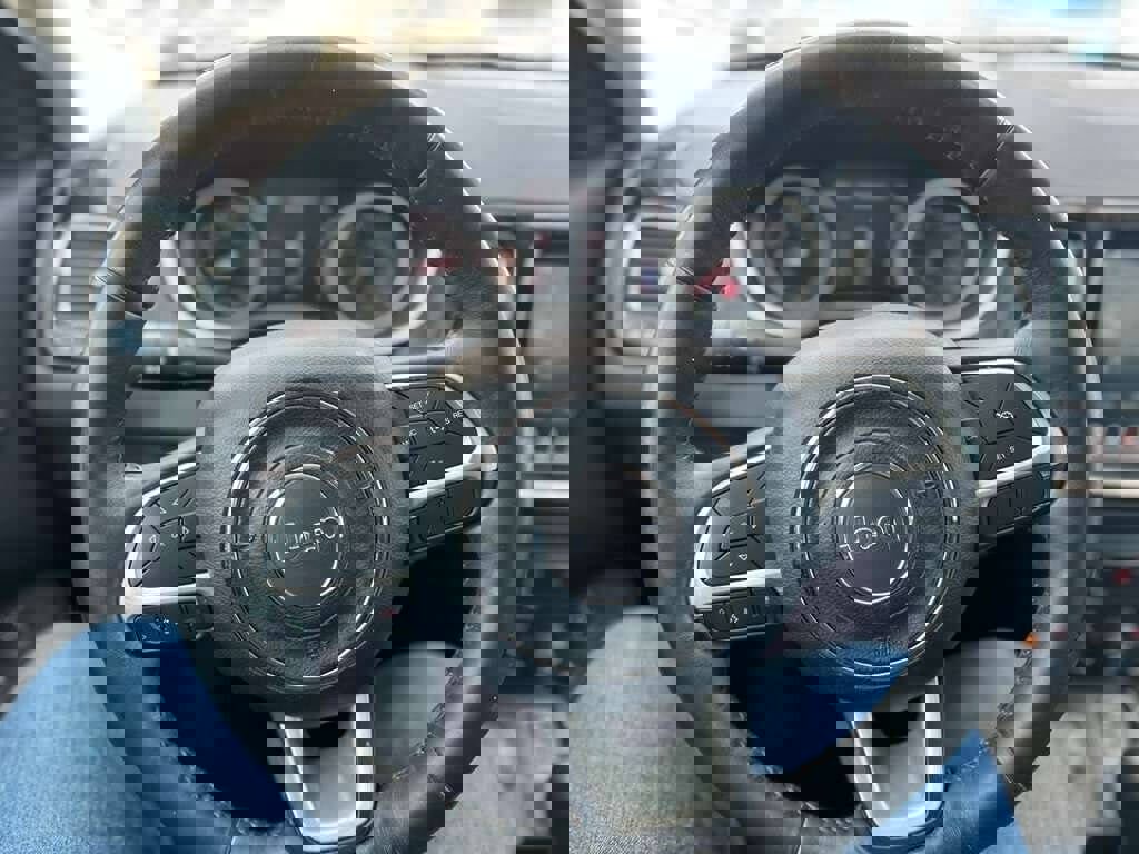 Used 2017 Jeep Compass Limited AWD/4WD image 13