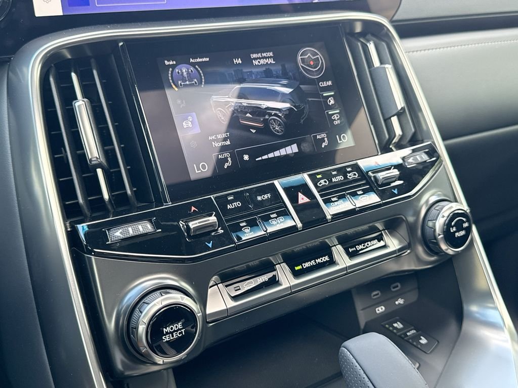 New 2026 Lexus LX 700h F Sport AWD/4WD image 28