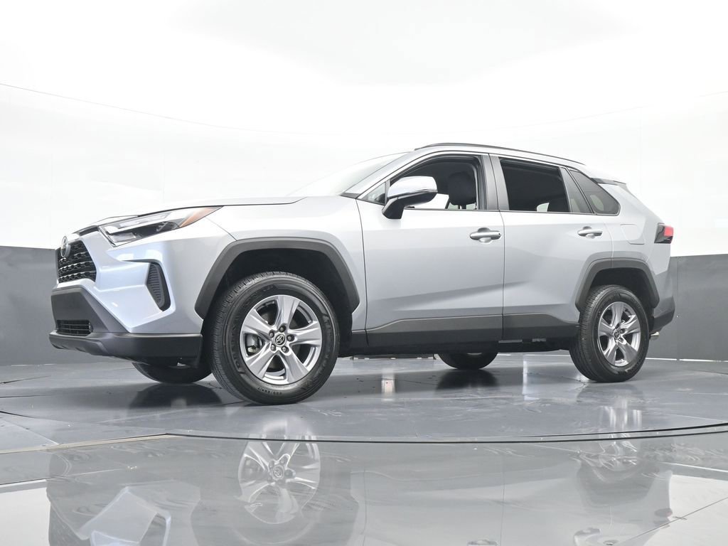 Used 2025 Toyota RAV4 XLE image 56