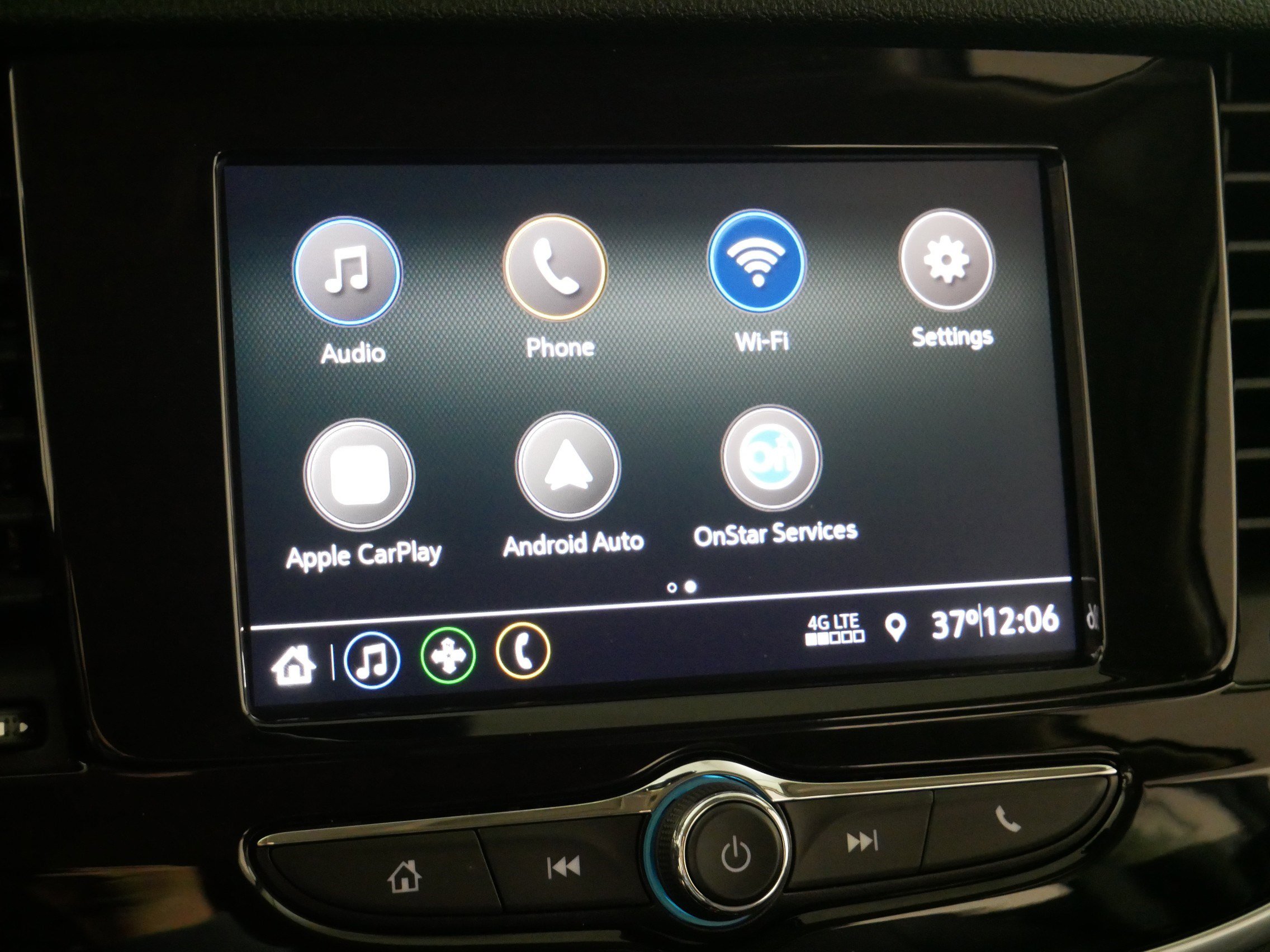 Used 2022 Buick Encore Preferred w/ Safety Package image 32