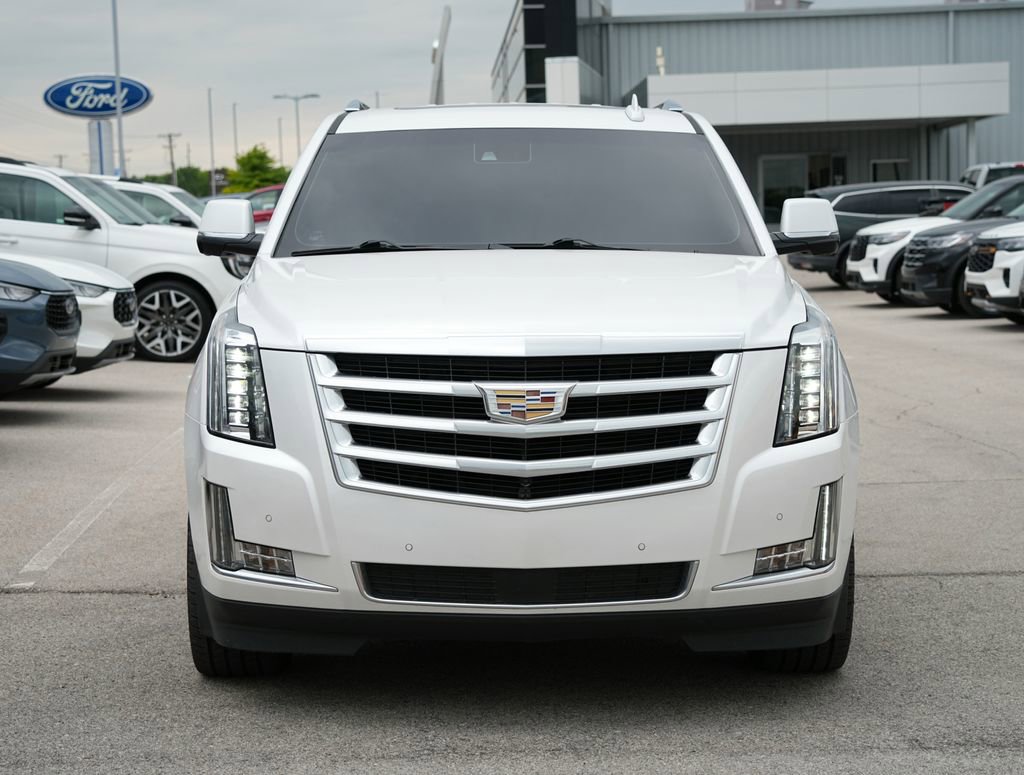 Used 2016 Cadillac Escalade Premium AWD/4WD image 2