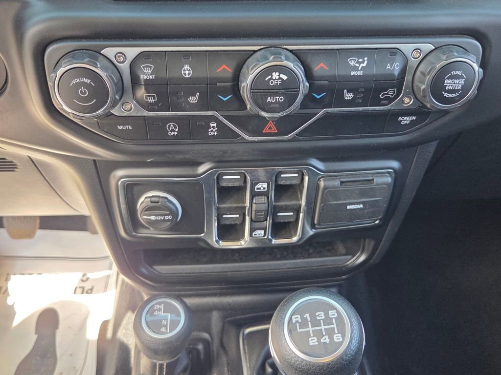 Used 2022 Jeep Wrangler Unlimited Sahara w/ Cold Weather Group image 20