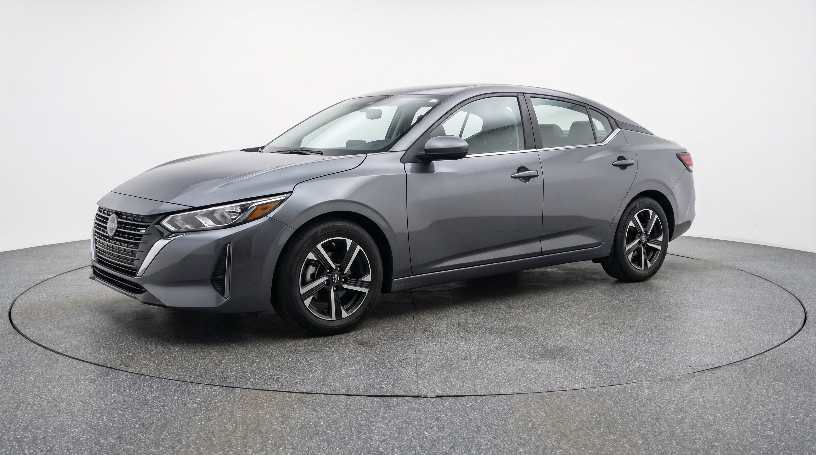 Used 2025 Nissan Sentra SV image 3