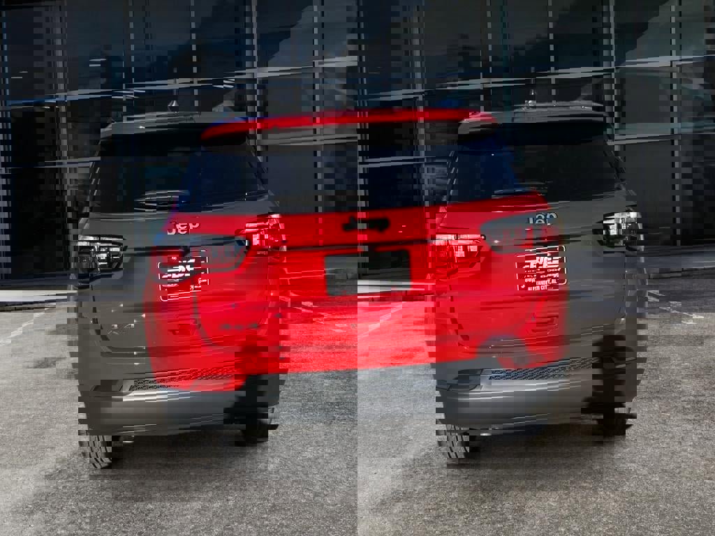 New 2026 Jeep Compass Latitude image 6