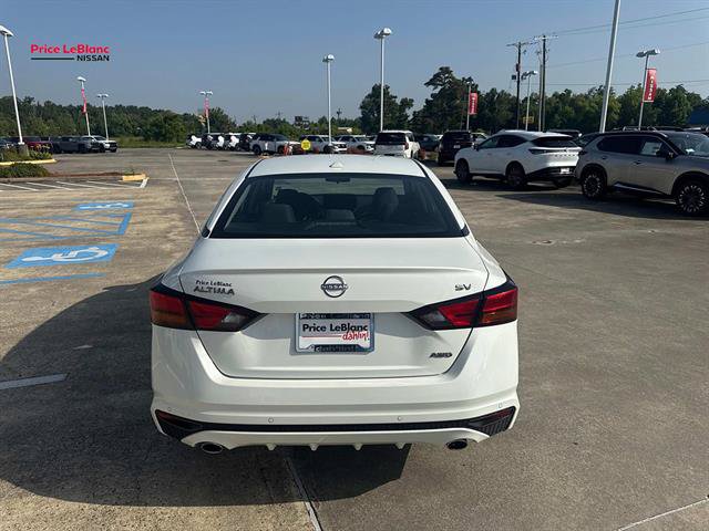 Certified 2024 Nissan Altima 2.5 SV w/ SV Premium Package AWD/4WD image 6