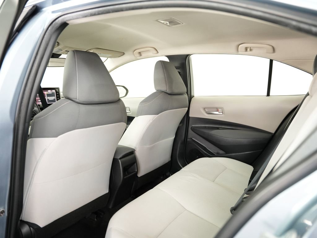 Used 2020 Toyota Corolla LE image 32
