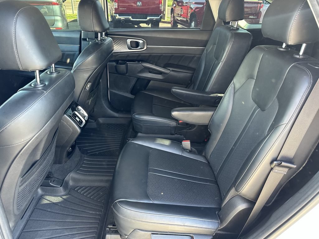 Certified 2022 Kia Sorento SX FWD image 20