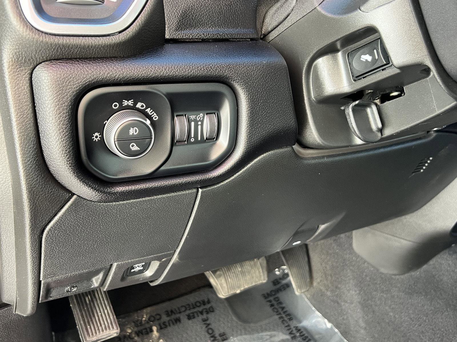 Used 2024 RAM 2500 Laramie w/ Safety Group image 26