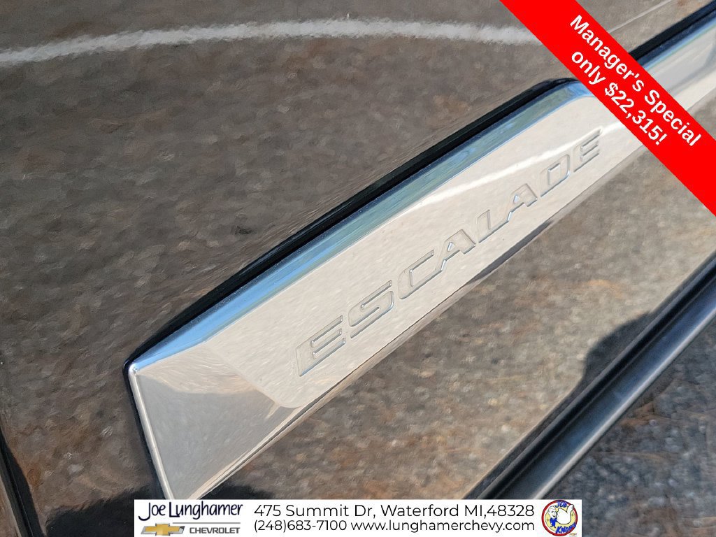 Used 2016 Cadillac Escalade Platinum AWD/4WD image 34