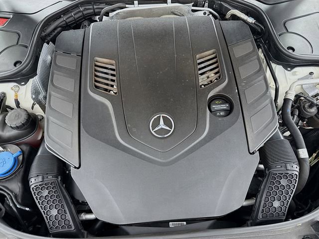 Used 2020 Mercedes-Benz S 560 Sedan image 32