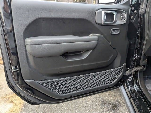 New 2026 Jeep Gladiator Mojave w/ Safety Group AWD/4WD image 16