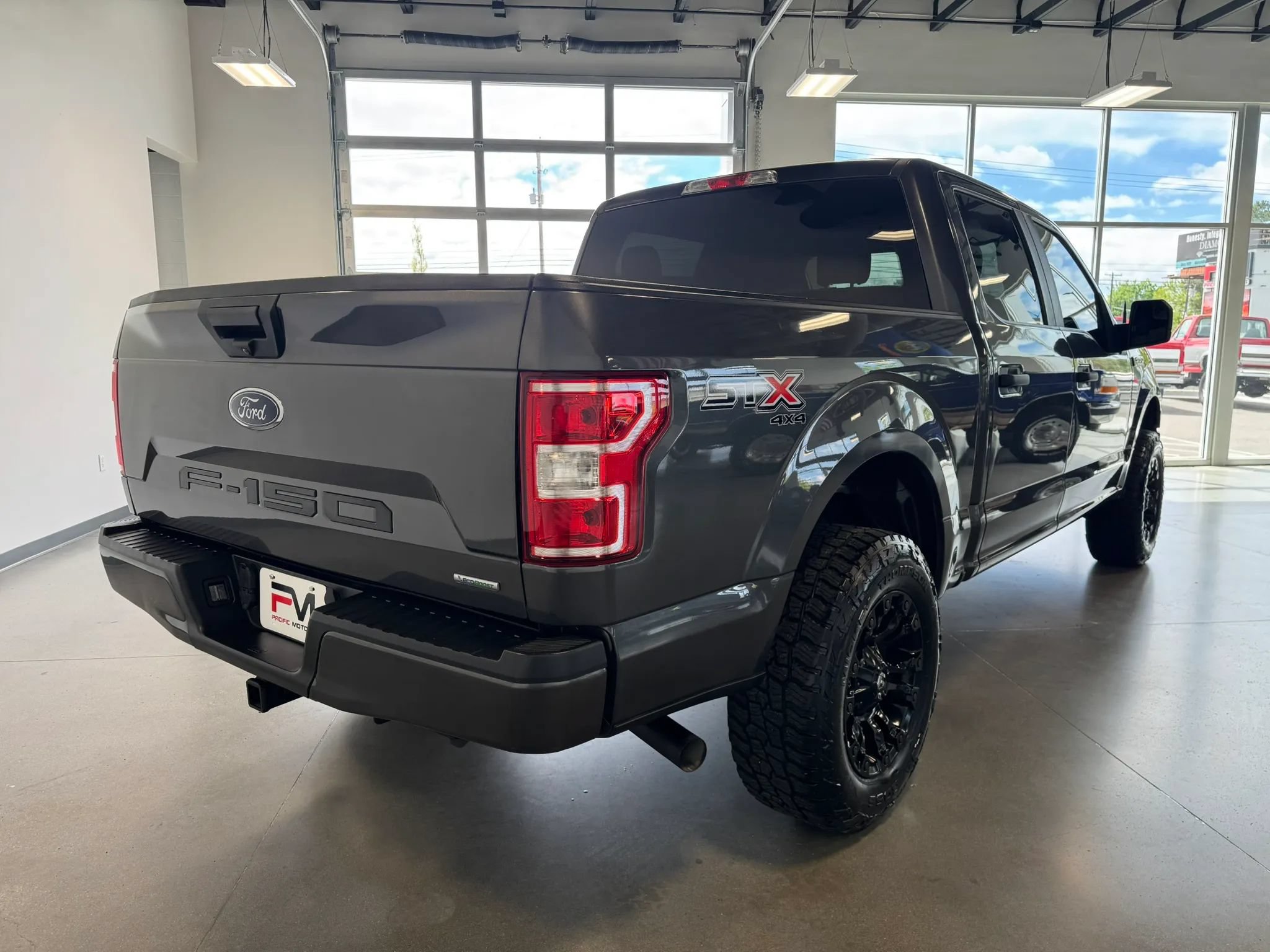 Used 2019 Ford F150 XL w/ Equipment Group 101A Mid AWD/4WD image 7