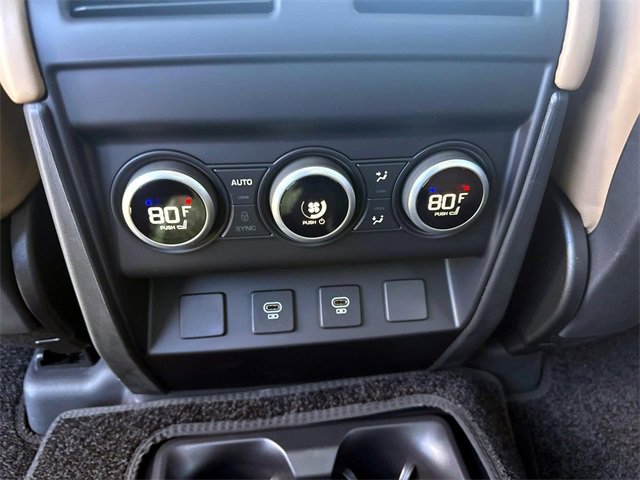 New 2025 Land Rover Defender 130 X-Dynamic SE image 16