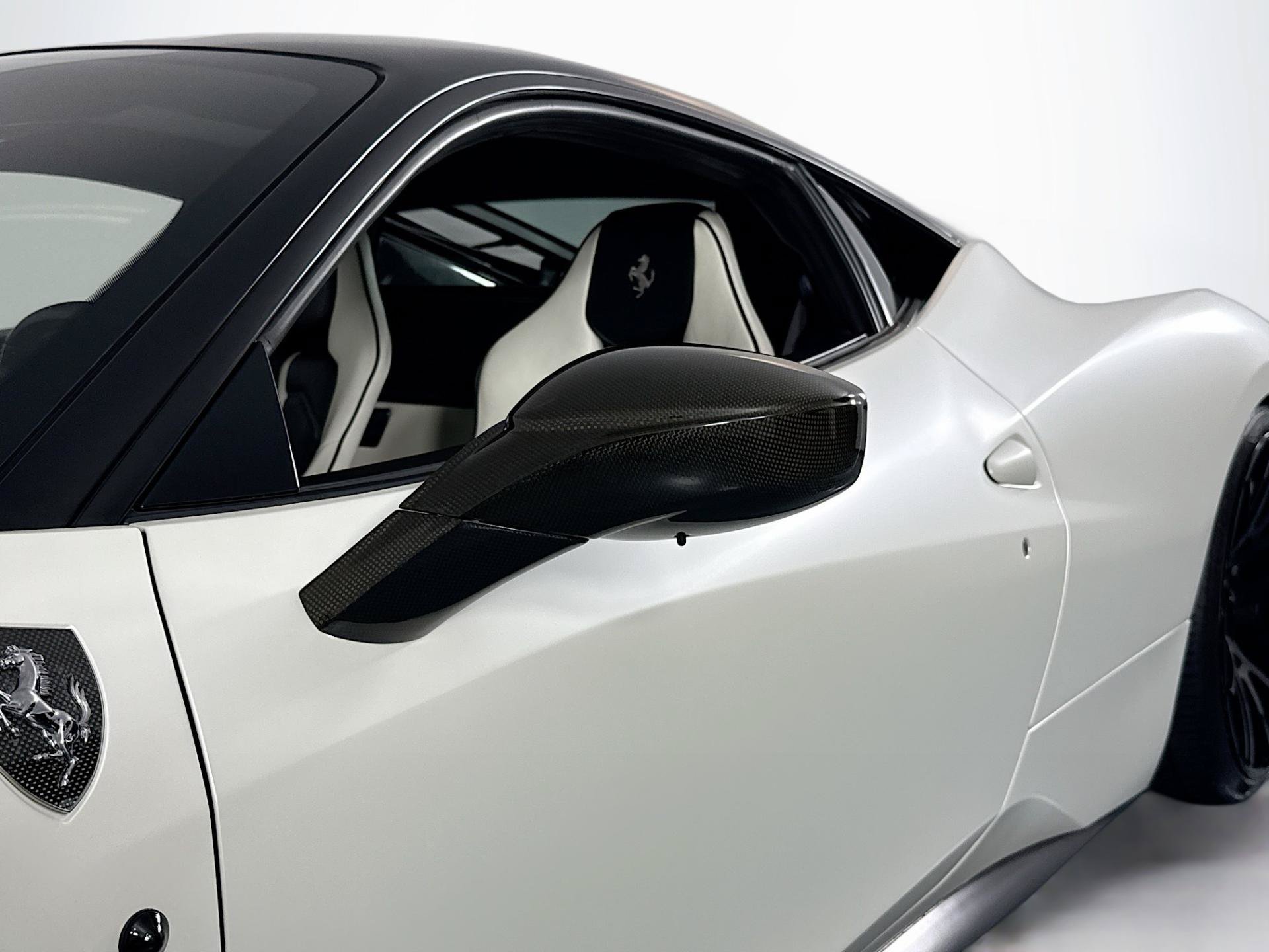 Used 2010 Ferrari 458 Italia Coupe RWD image 37