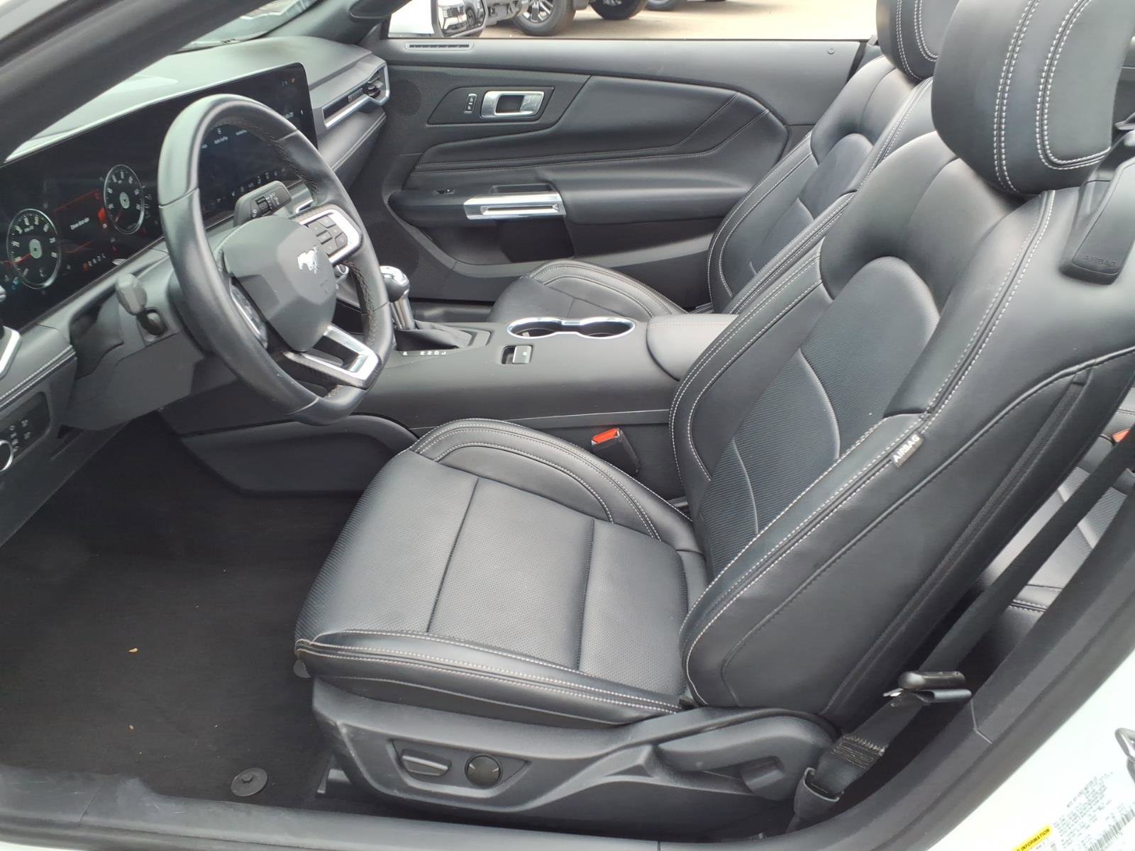 Used 2025 Ford Mustang Premium RWD image 16