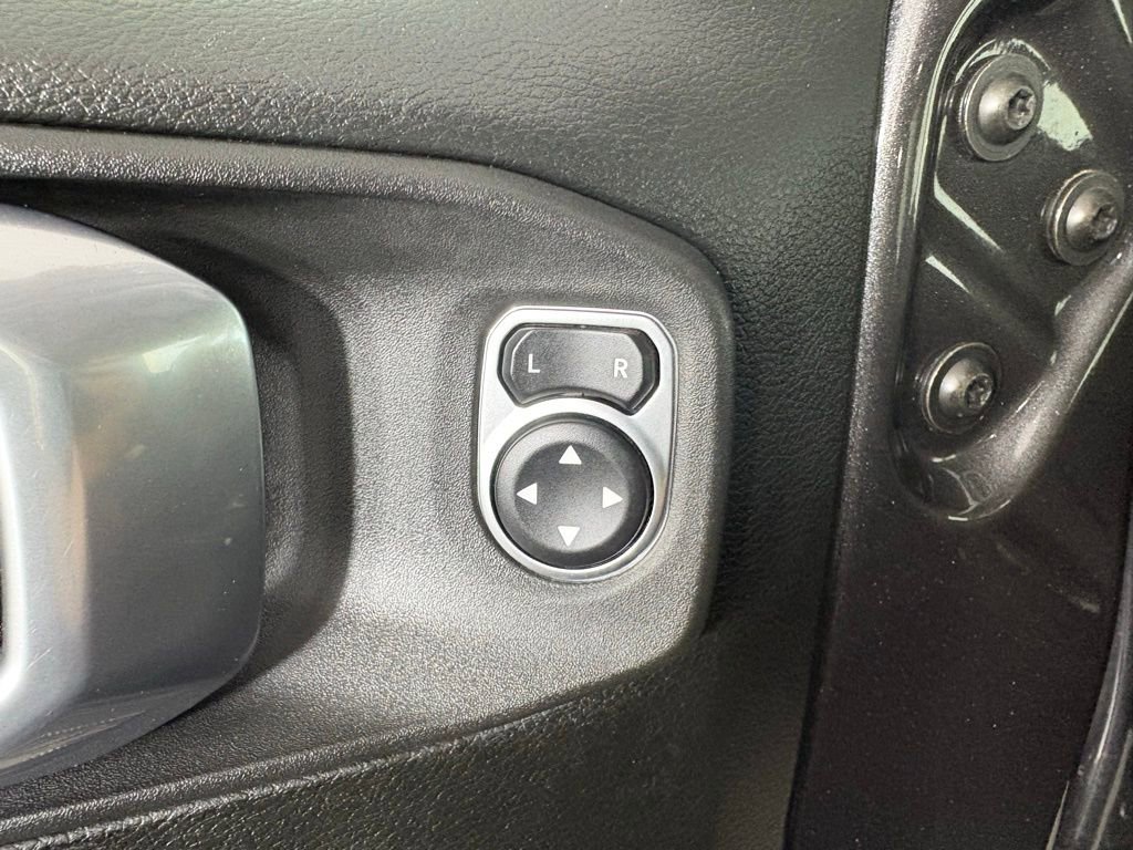 Used 2022 Jeep Gladiator Sport image 14