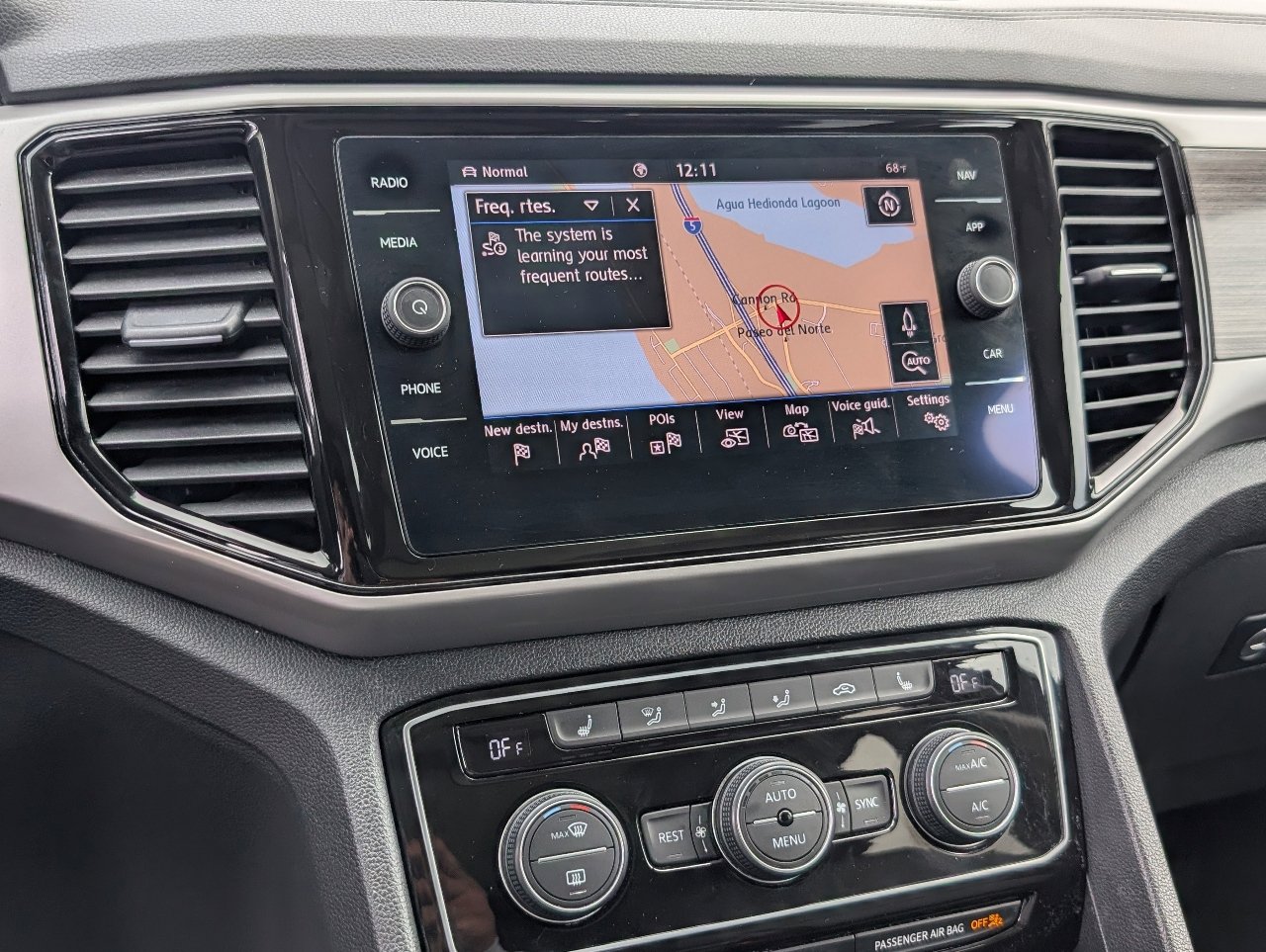 Used 2021 Volkswagen Atlas SEL AWD/4WD image 18