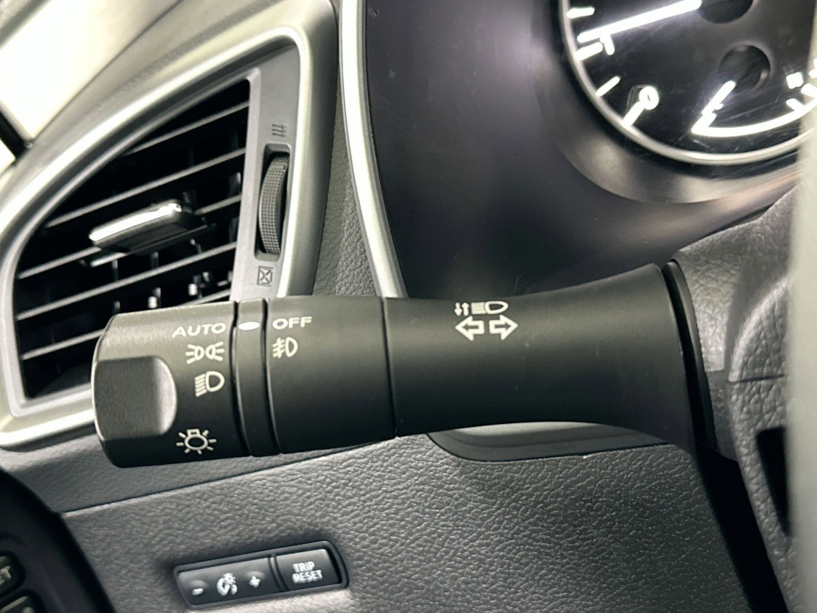 Used 2024 Nissan Murano SL image 29