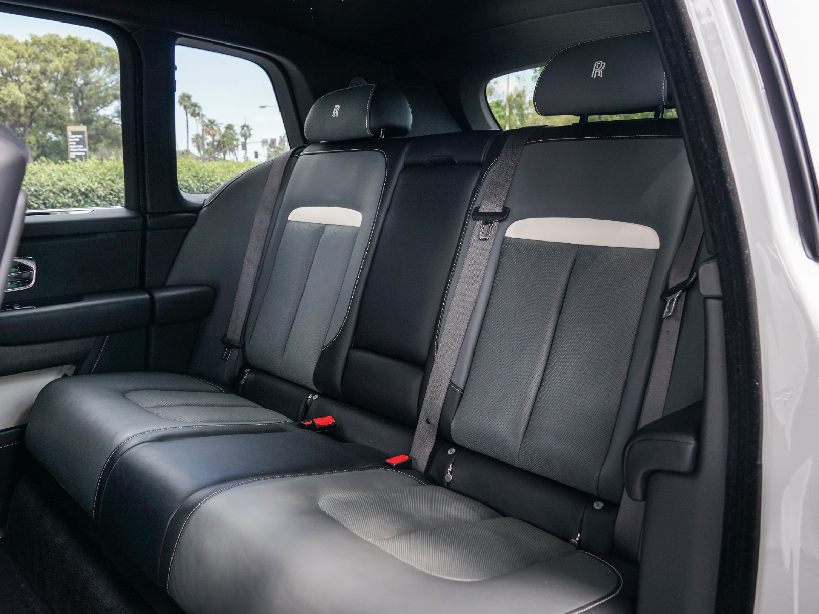 Certified 2024 Rolls-Royce Cullinan AWD/4WD image 24