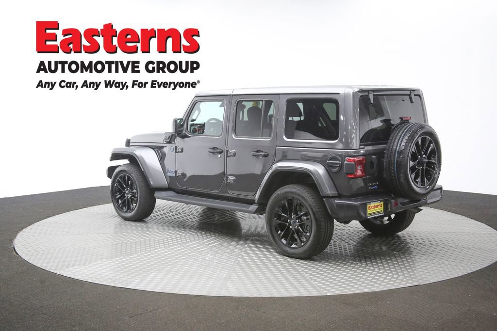 Used 2025 Jeep Wrangler Unlimited Sahara AWD/4WD image 59