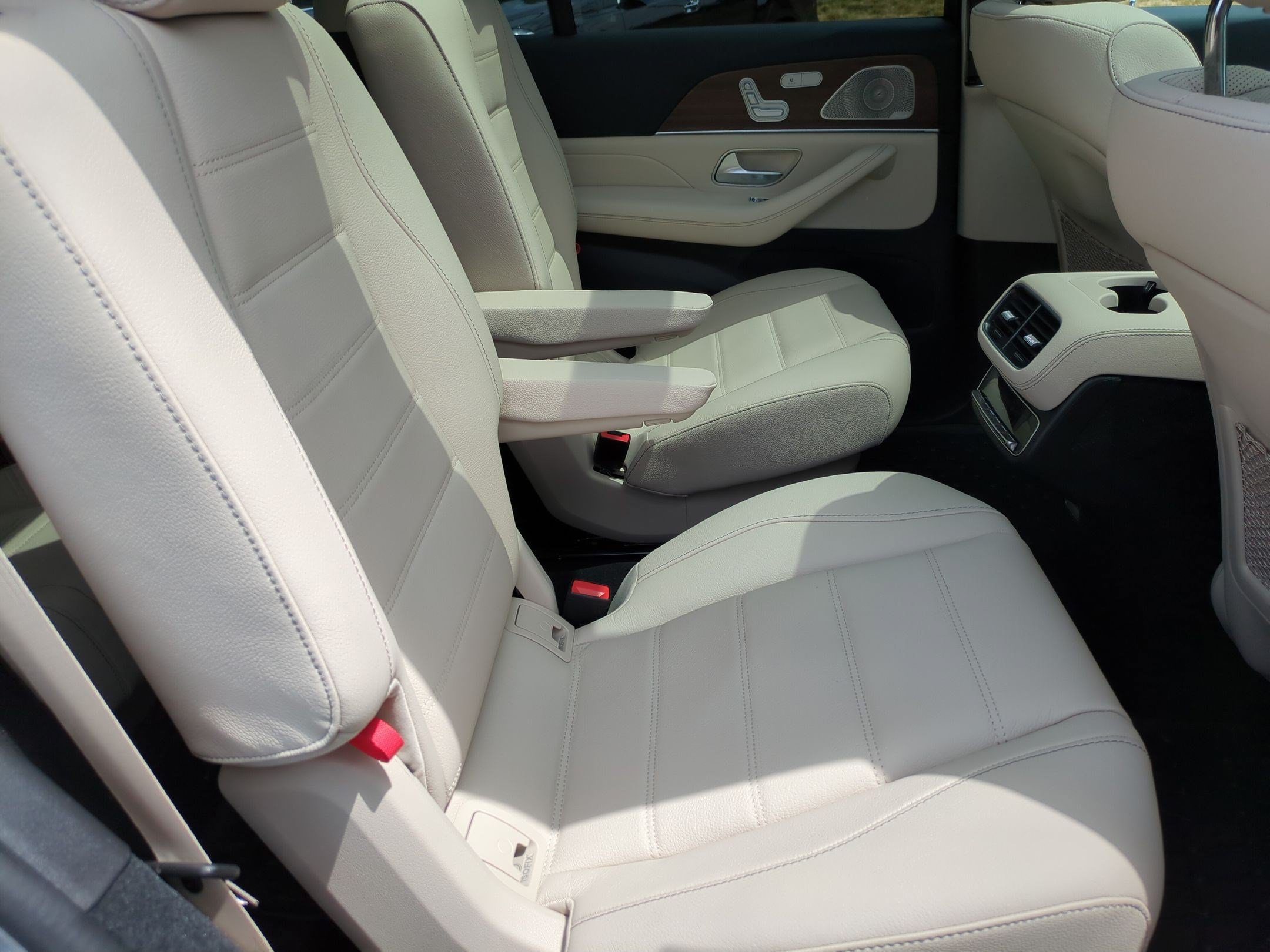 Certified 2026 Mercedes-Benz GLS 450 4MATIC image 35