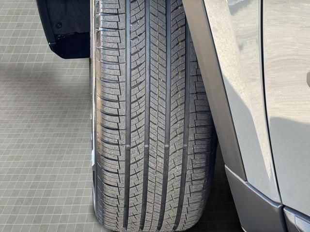 New 2026 Jeep Cherokee Laredo AWD/4WD image 12