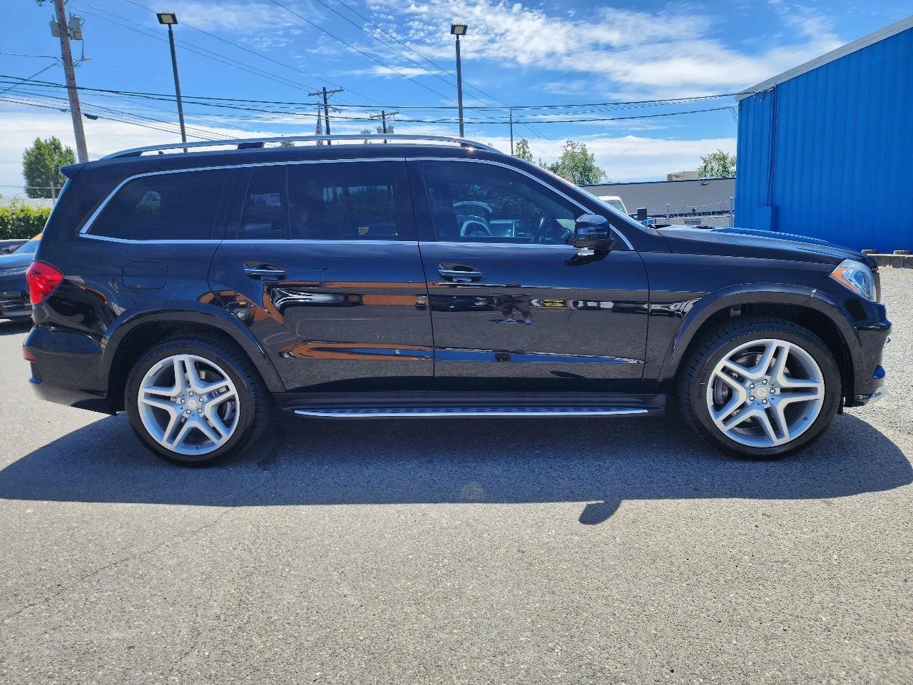Used 2016 Mercedes-Benz GL 550 4MATIC image 5