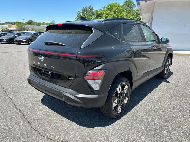 Certified 2025 Hyundai Kona SEL AWD/4WD image 3