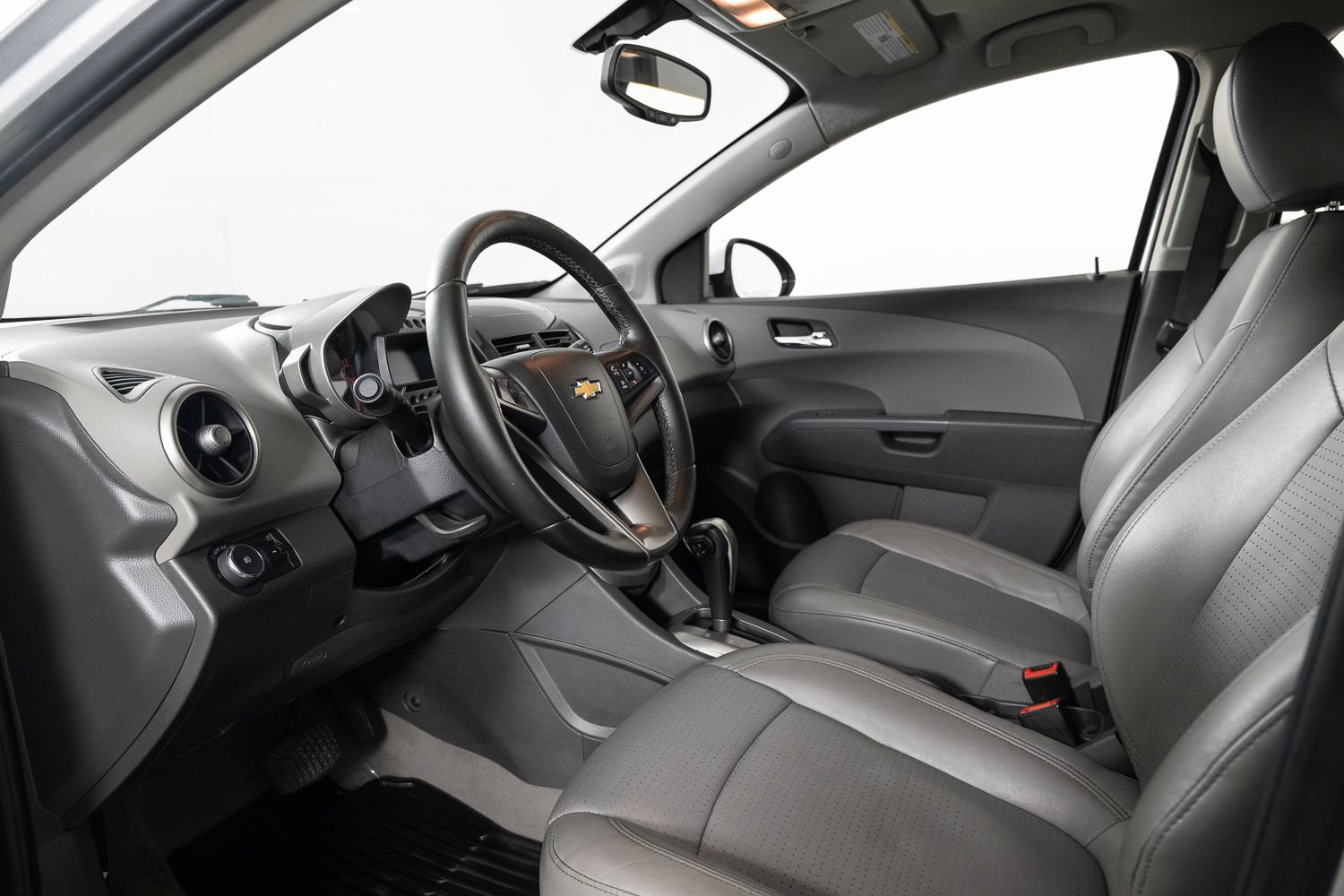 Used 2015 Chevrolet Sonic LTZ image 14