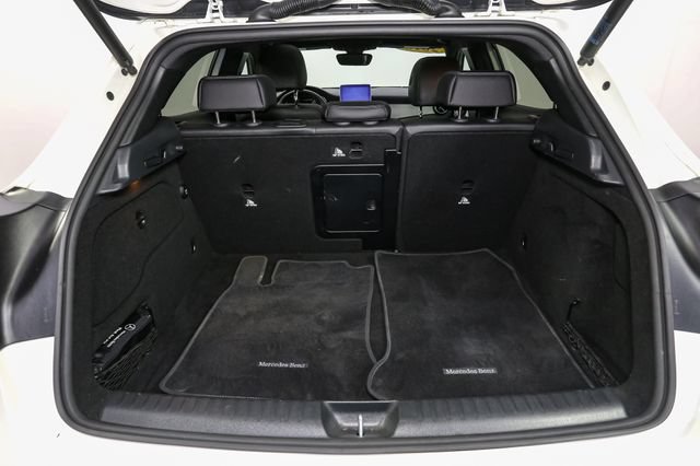 Used 2018 Mercedes-Benz GLA 250 4MATIC image 11
