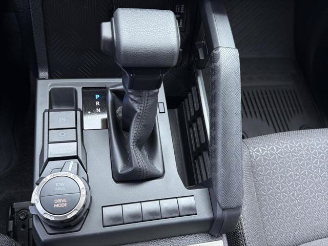Certified 2026 Toyota 4Runner SR5 AWD/4WD image 30