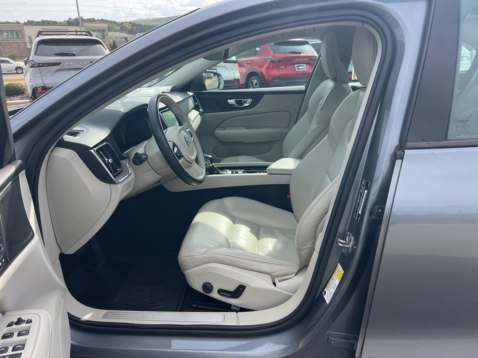 Used 2021 Volvo S60 T5 Momentum w/ Protection Package Premier image 27