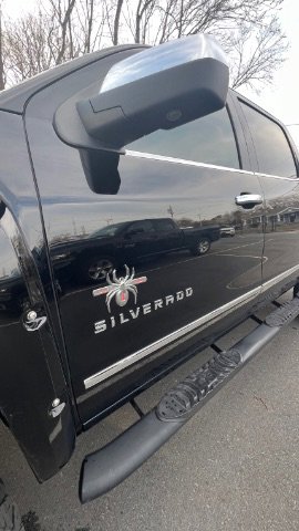 Used 2017 Chevrolet Silverado 1500 LTZ Z71 w/ LTZ Plus Package AWD/4WD image 9