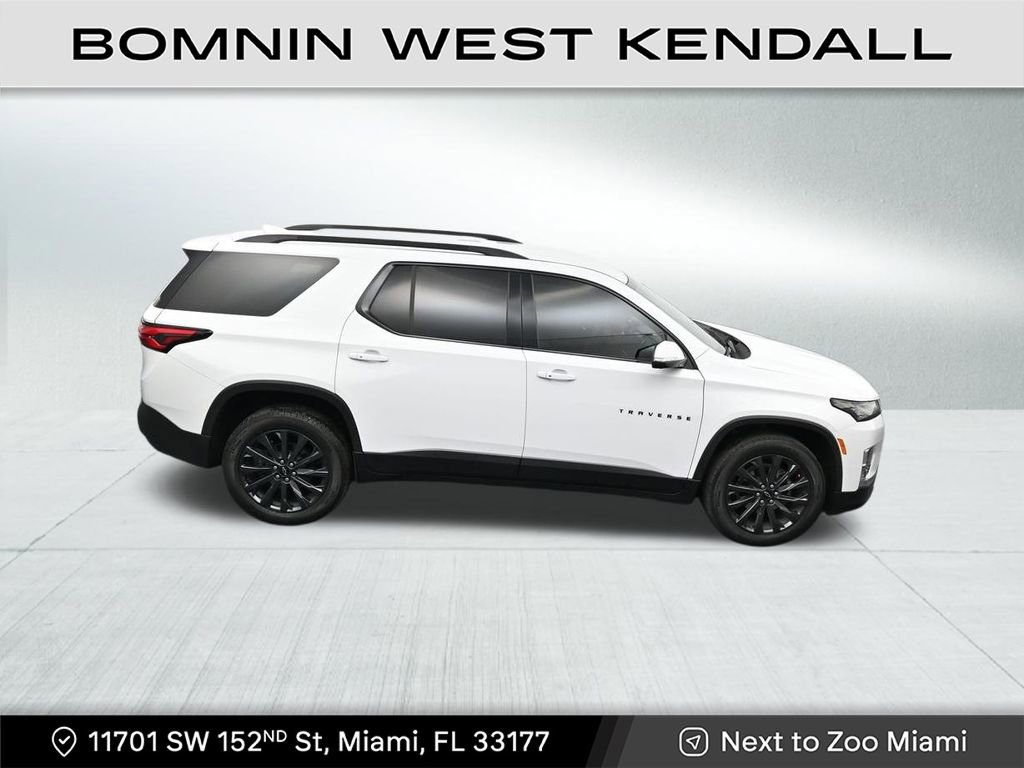 Used 2023 Chevrolet Traverse RS image 17