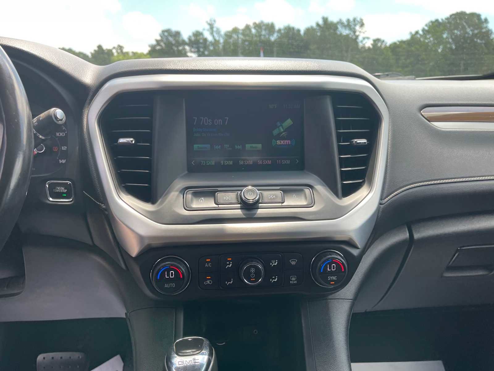 Used 2019 GMC Acadia SLE FWD image 16