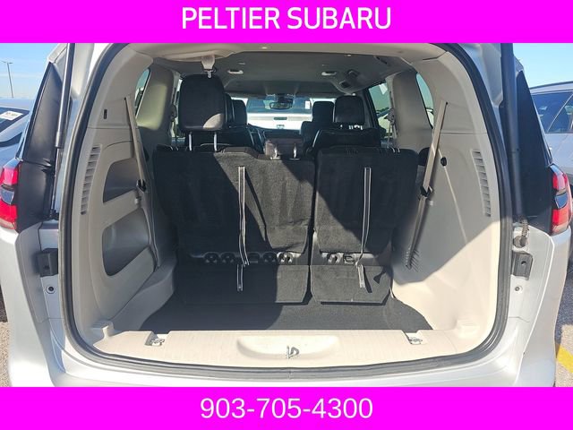 Used 2024 Chrysler Pacifica Touring-L FWD image 12
