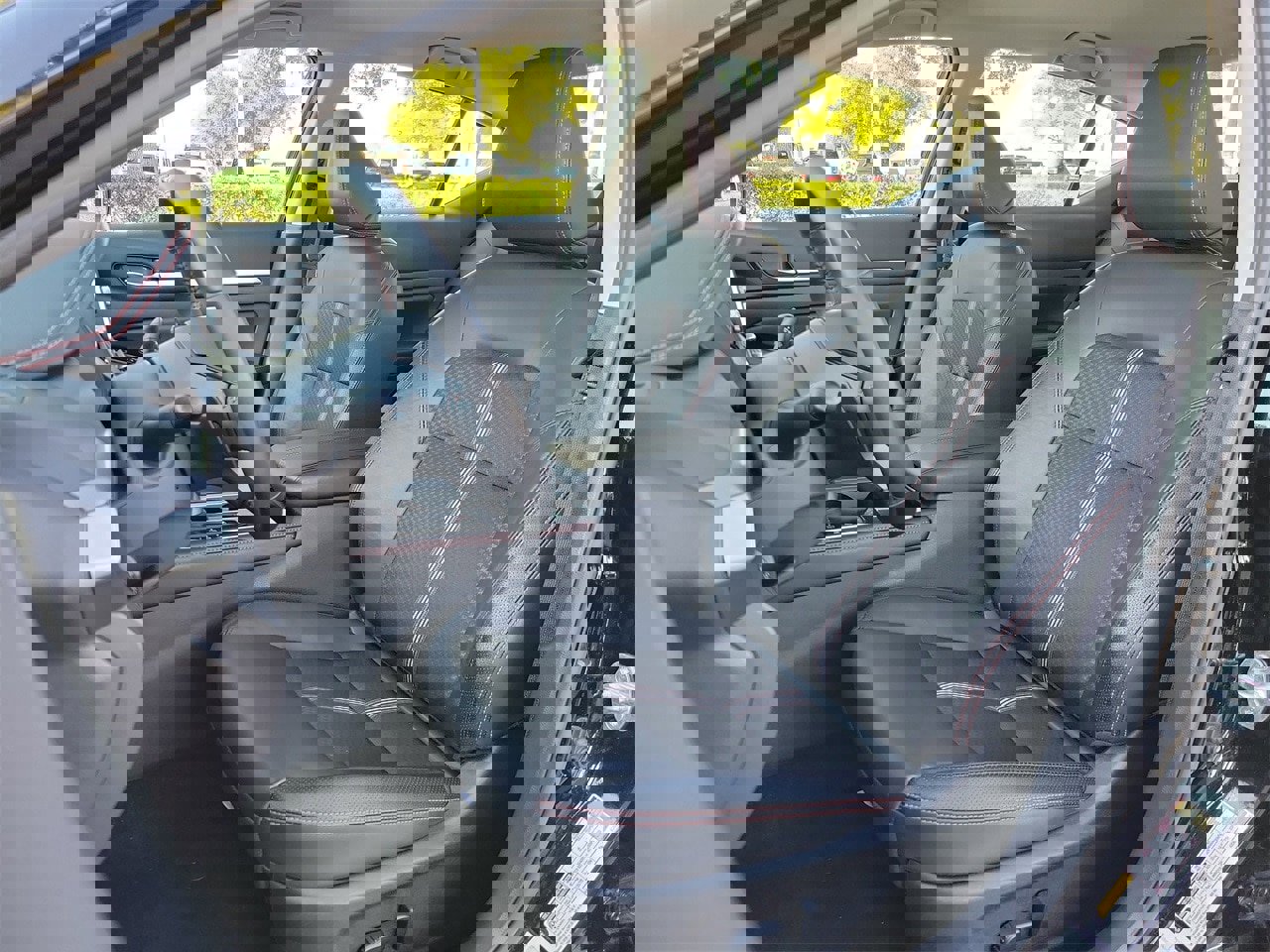 Used 2025 Nissan Altima 2.5 SR image 16