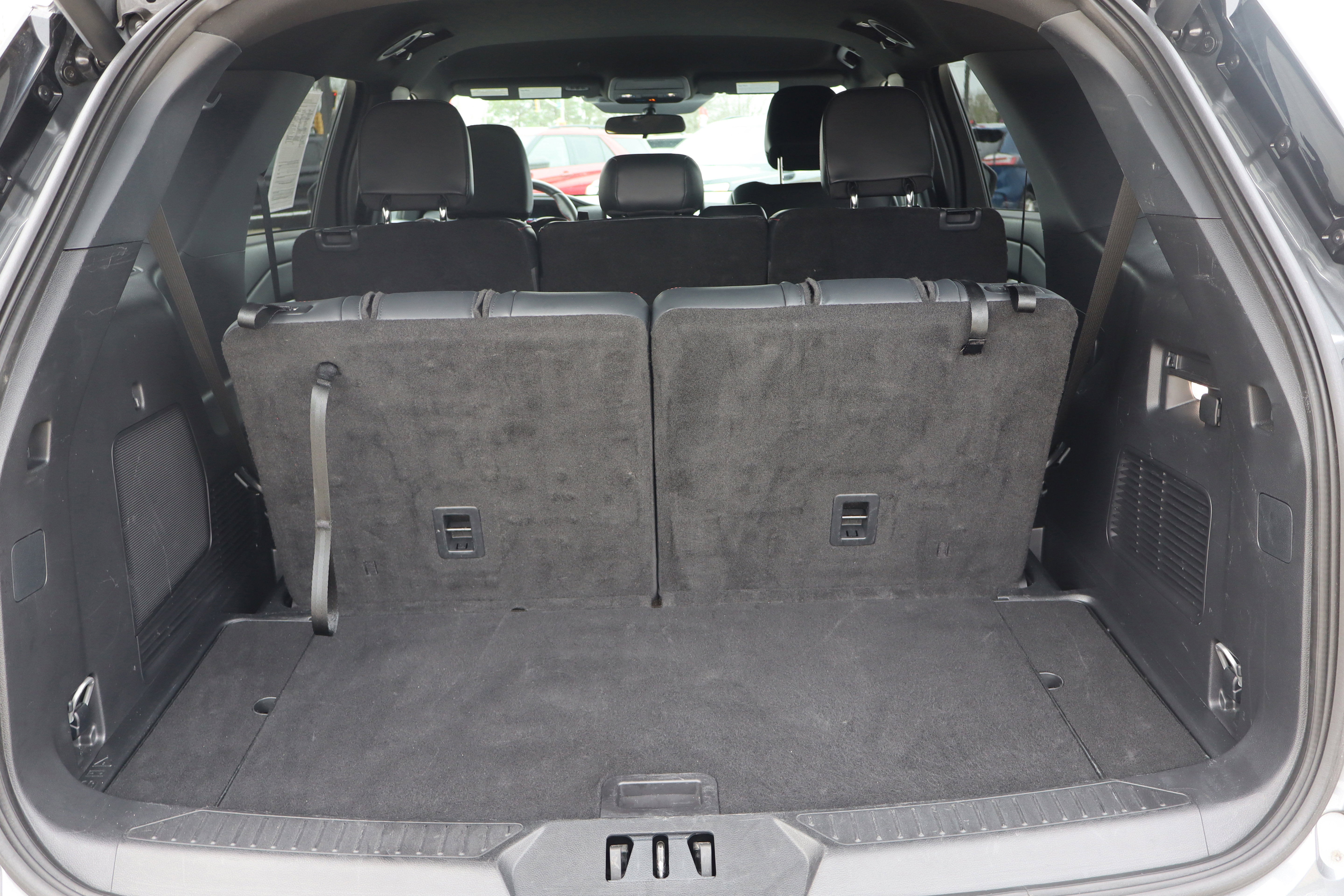 Used 2025 Ford Explorer ST-Line w/ ST-Line Street Pack AWD/4WD image 31