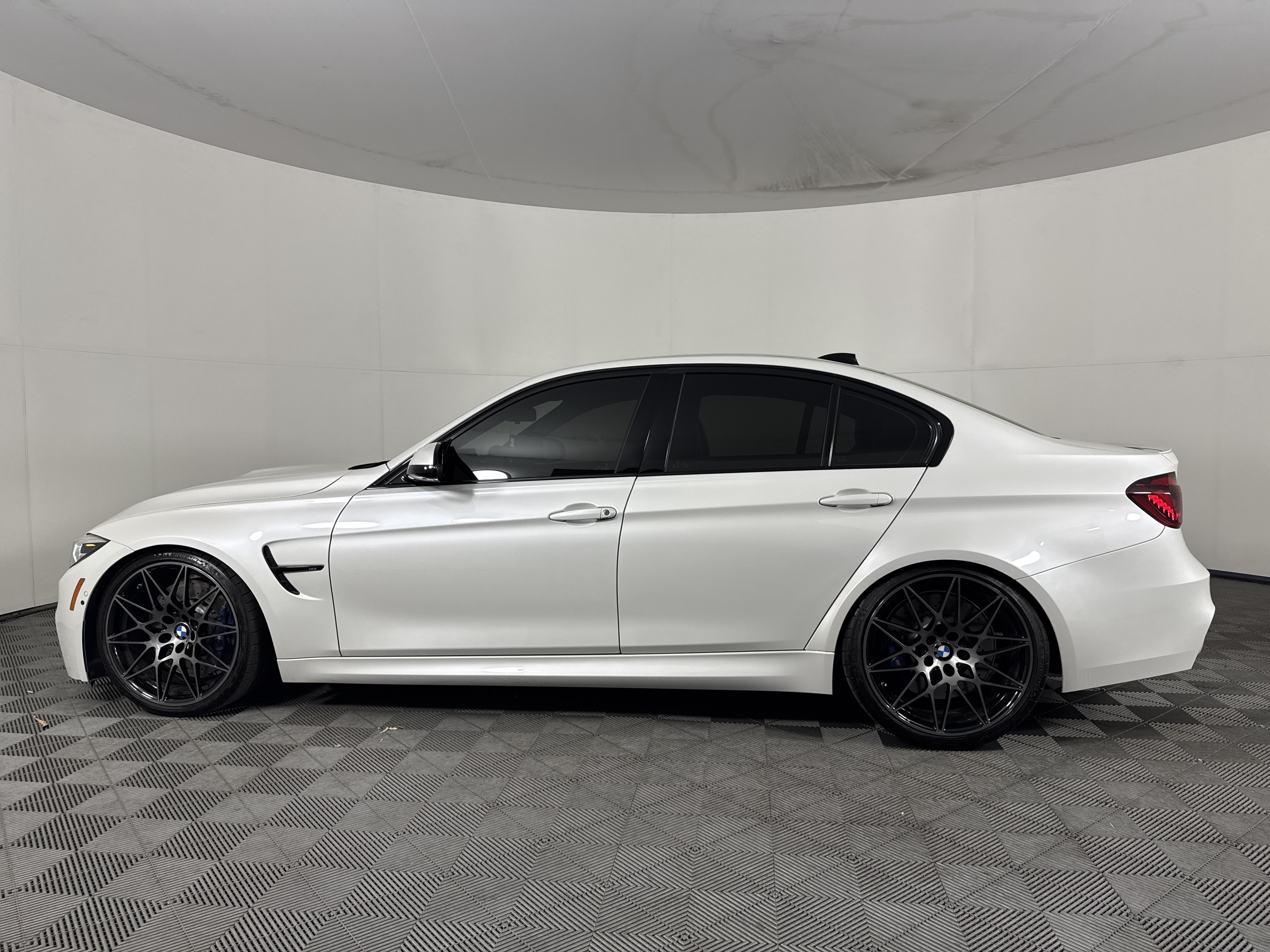 Used 2018 BMW M3 w/ Competition Package RWD image 8